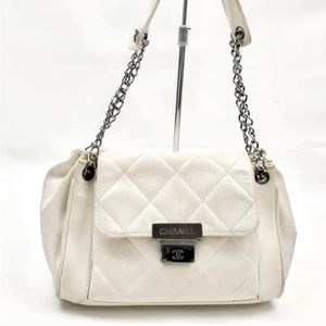 Auth Vintage Channel handbag white lamb skin